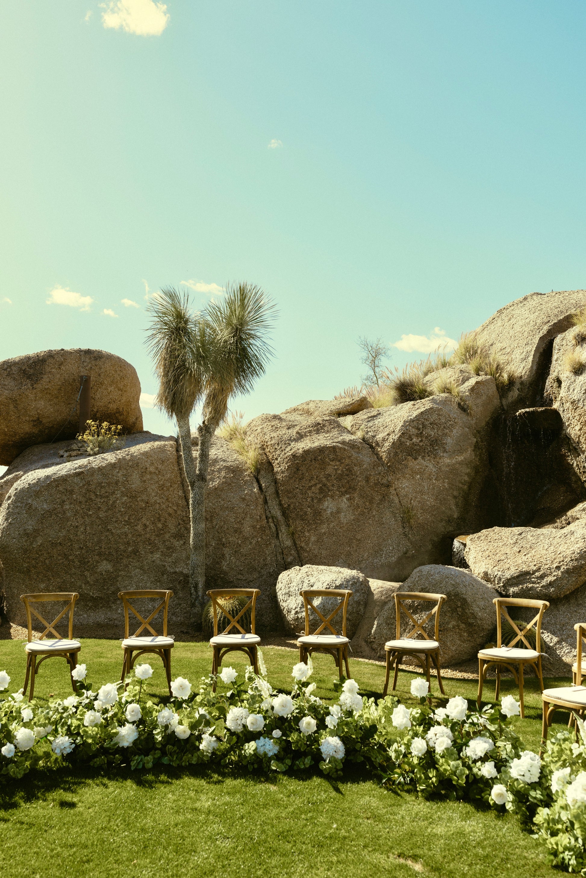 garden-aisle-flowers-rock-mountain