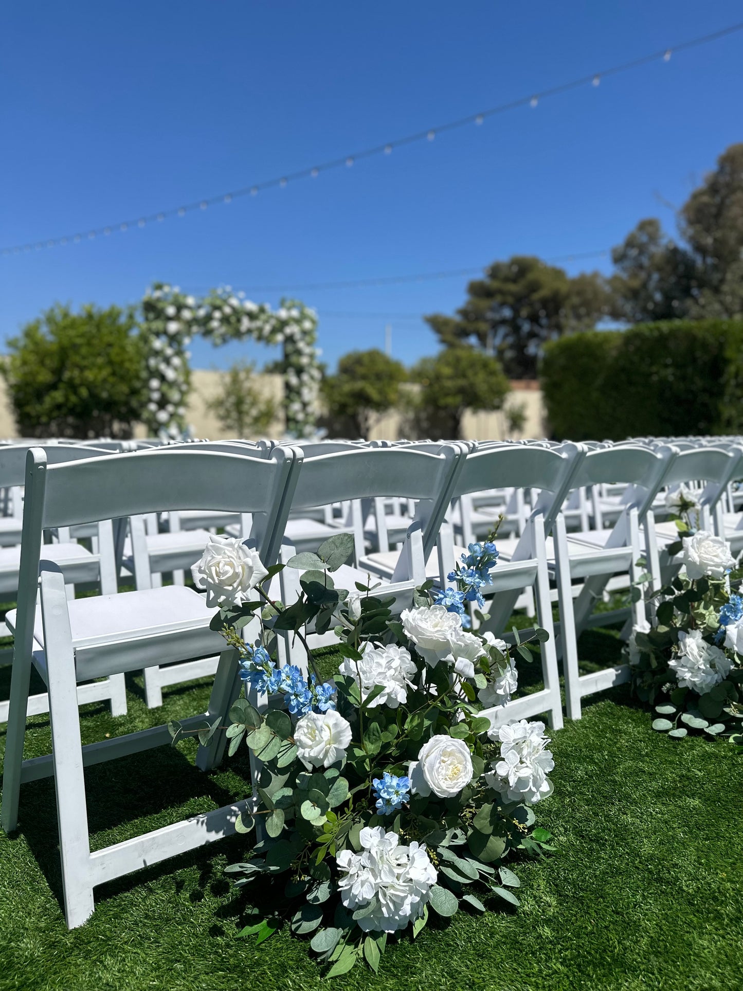 kylee-aisle-flowers