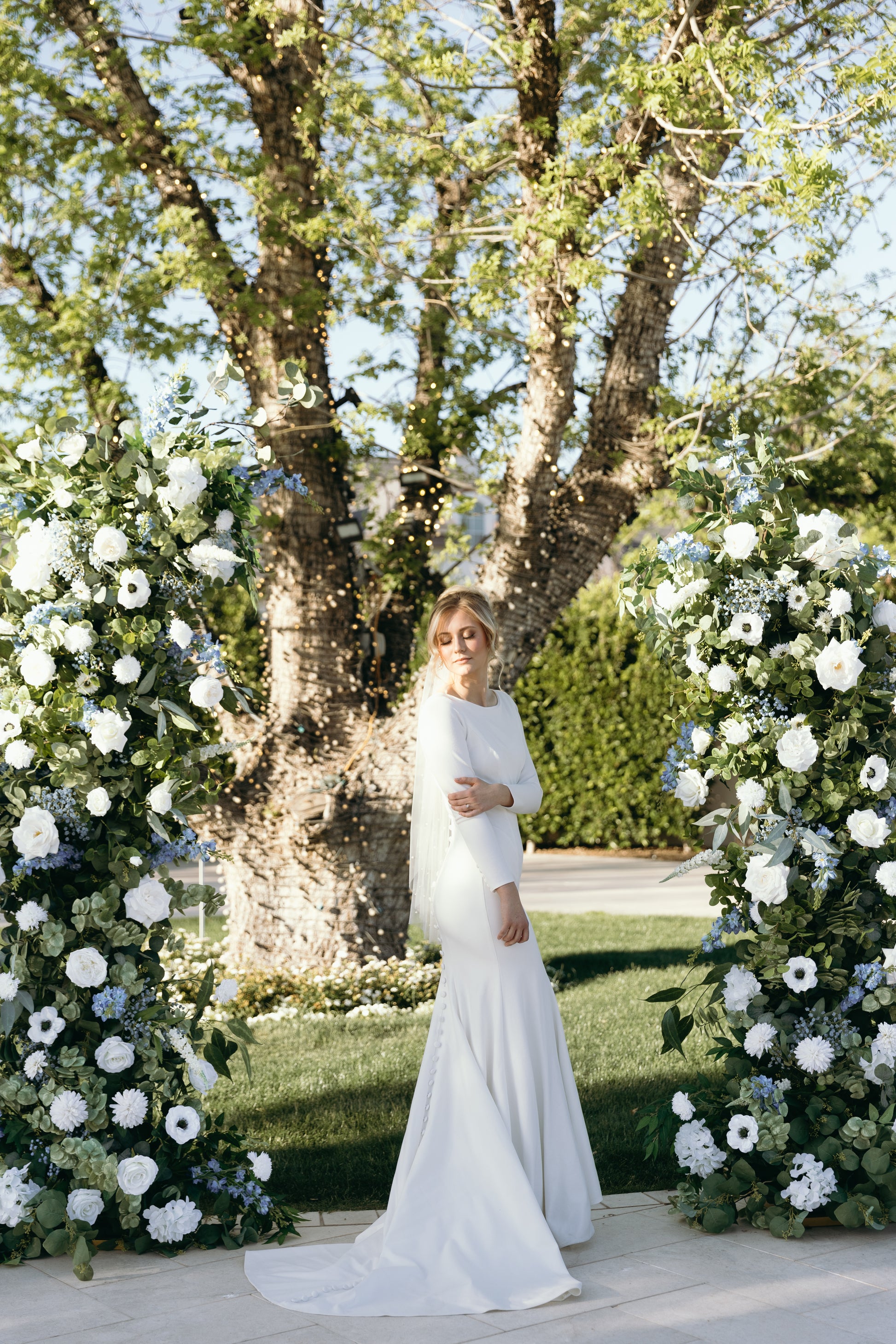 kylee-wedding-arch-bride