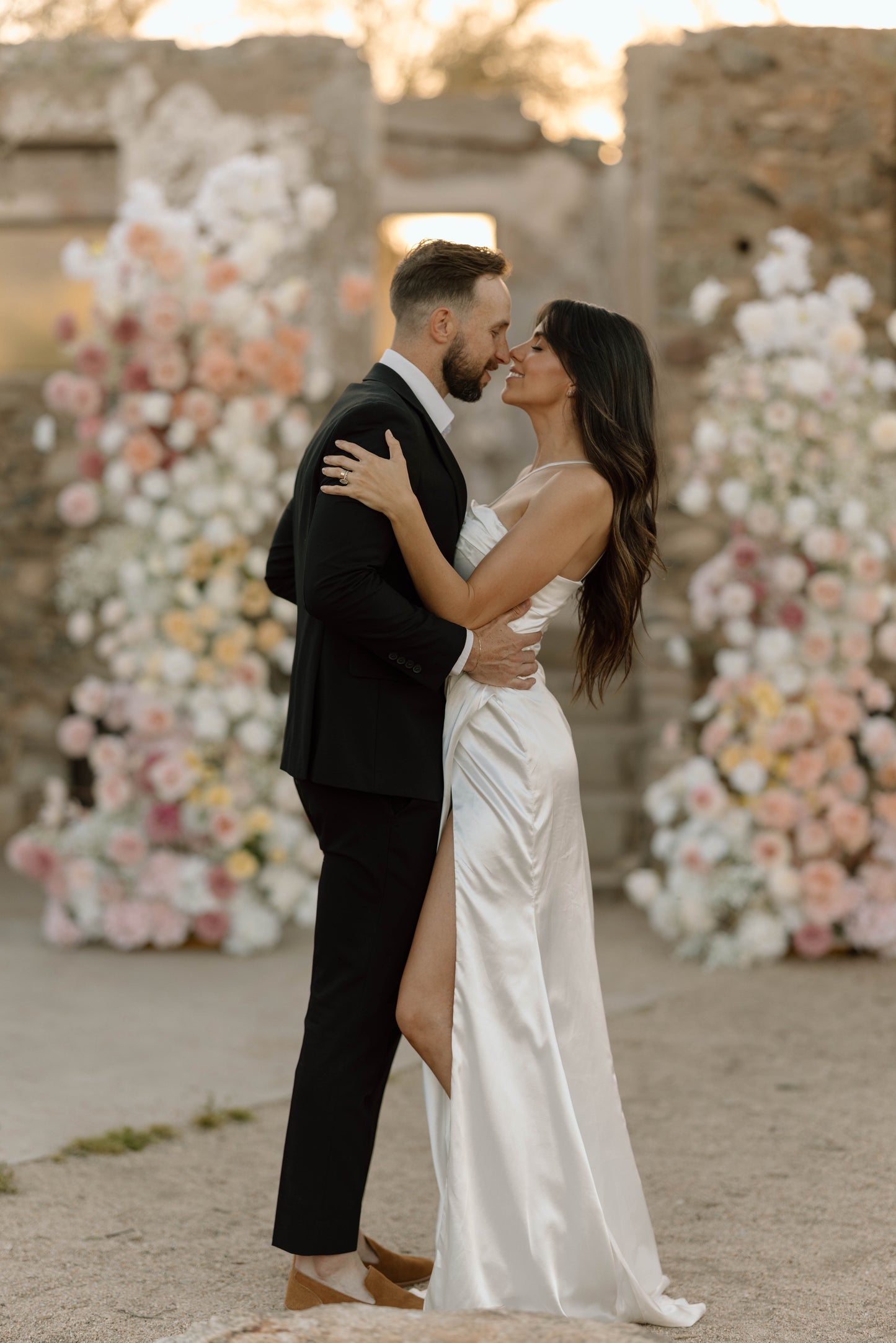 lilah-wedding-arch-ruins