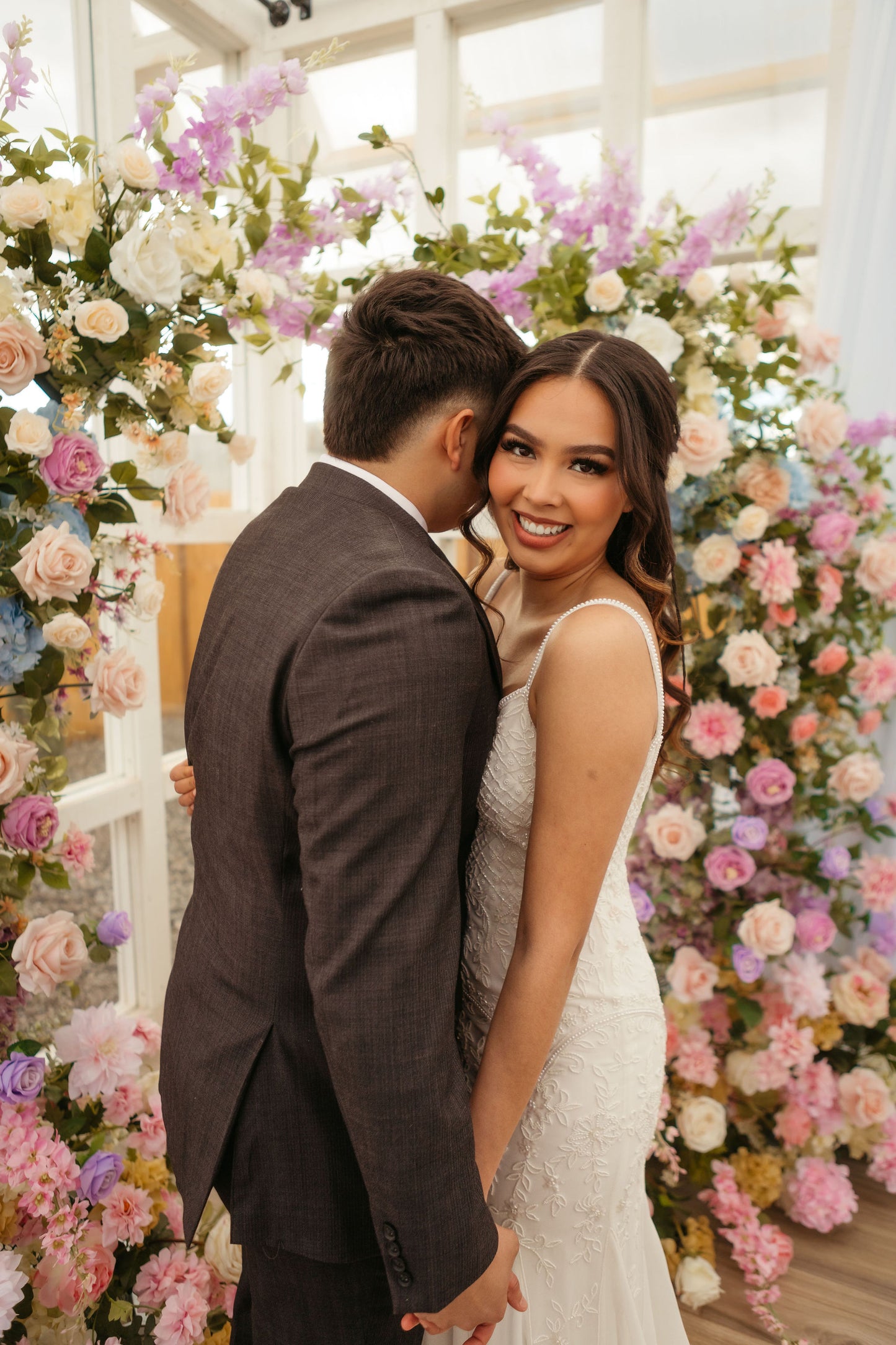 maylee-wedding-arch-bride-groom