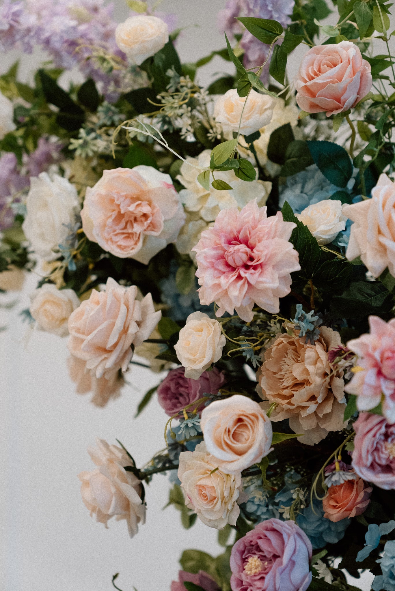 maylee-wedding-arch-closeup