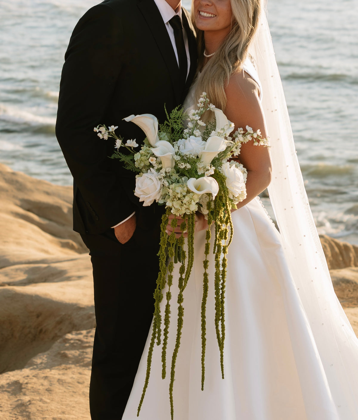 Hydrangea and calla lily bouquet