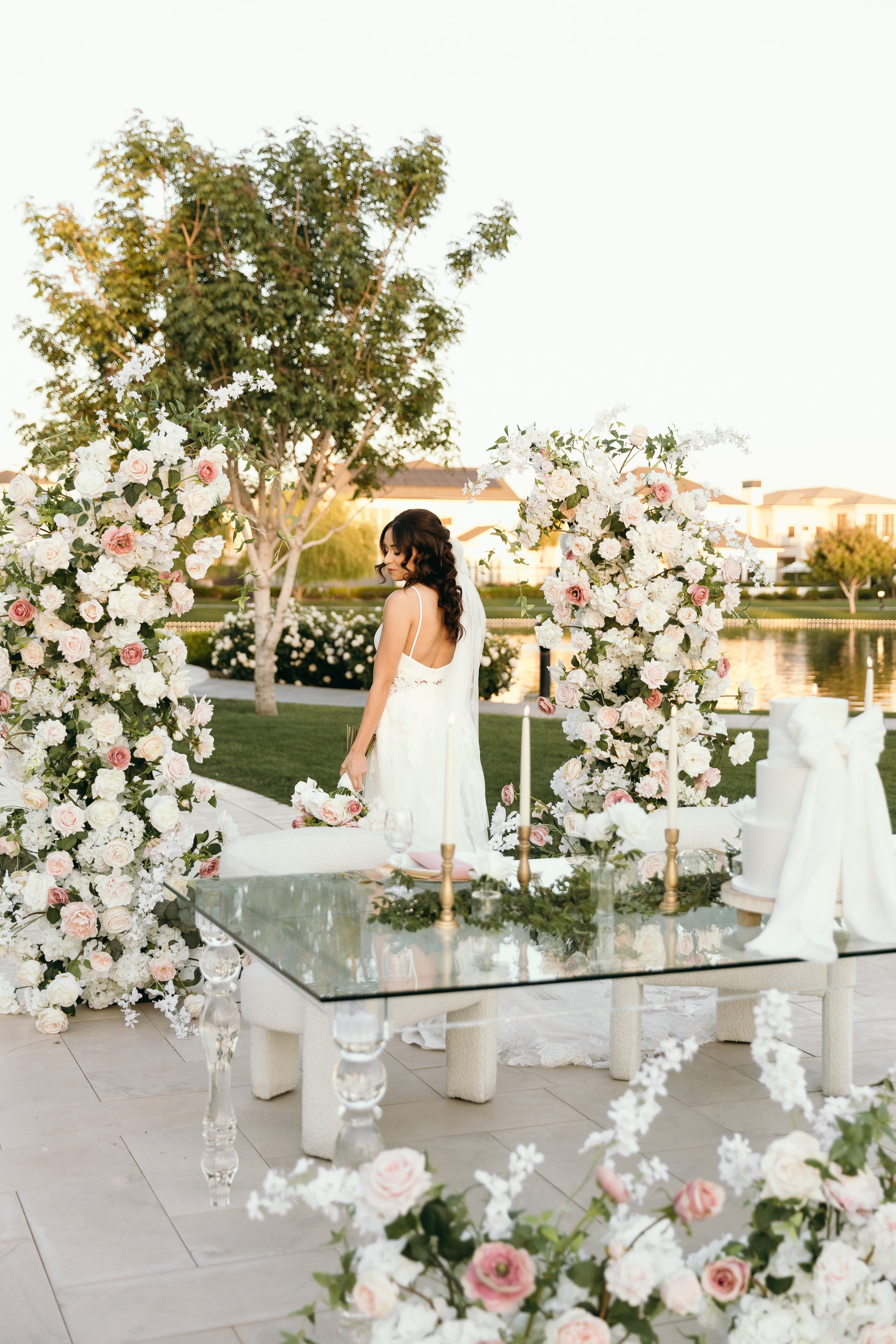 ella-arch-florals-cake-table